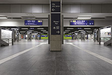 Bahnhofe und Flughafen - DEUTSCHE BAHN / S- BAHNHOF HAUPTBAHNHOF