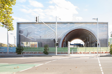 Bahnhofe und Flughafen - Arden Station: Kunst im öffentlichen Raum und umweltaktive Oberflächen für eine neue Stadtarchitektur